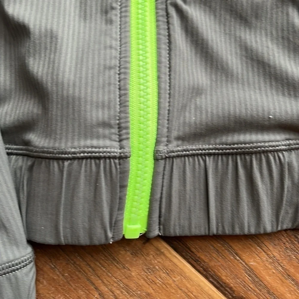 - Ivivva Nylon Zip Up Jacket -Size 10. NWOT (Lululemon)
